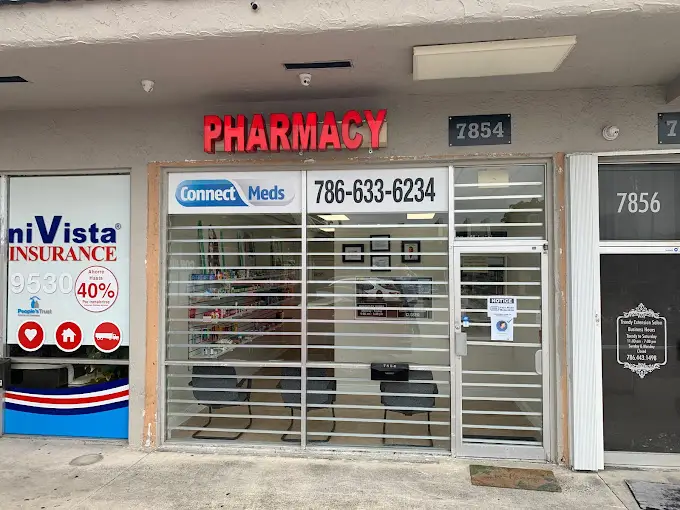Entrada de FARMACIA LATINA en Miami. Farmacias latinas near me