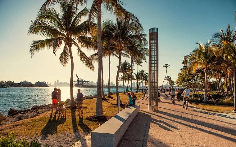 Paseo Maritimo Miami Beach Boardwalk